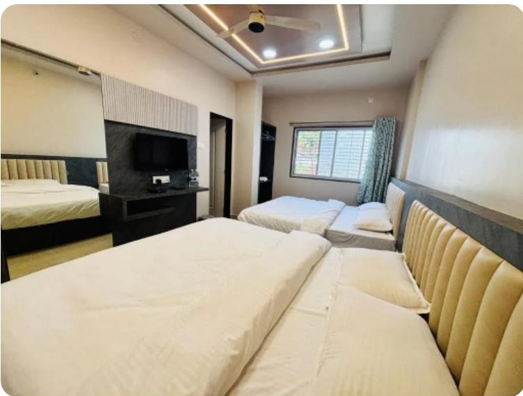 5 Bed AC Room